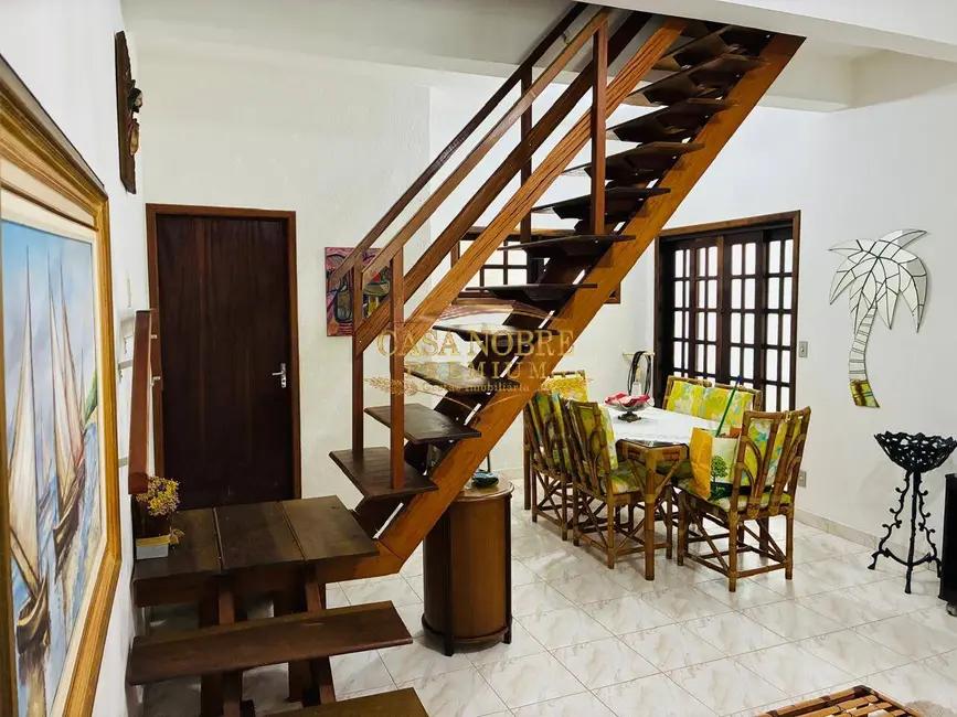 Foto 1 de Casa com 3 quartos à venda em Tremembe - SP