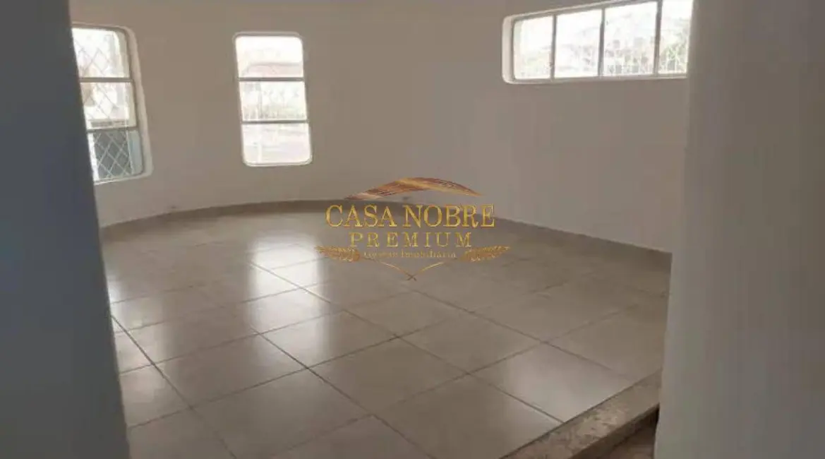 Foto 9 de Casa com 3 quartos à venda e para alugar, 300m2 em Jardim Maria Augusta, Taubate - SP