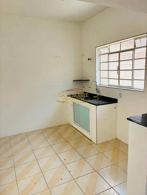 Foto 2 de Casa com 2 quartos à venda, 250m2 em Jardim Maria Augusta, Taubate - SP