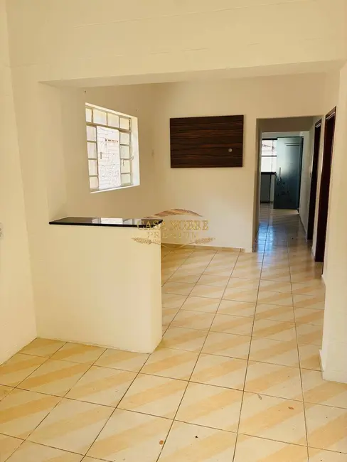 Foto 1 de Casa com 2 quartos à venda, 250m2 em Jardim Maria Augusta, Taubate - SP