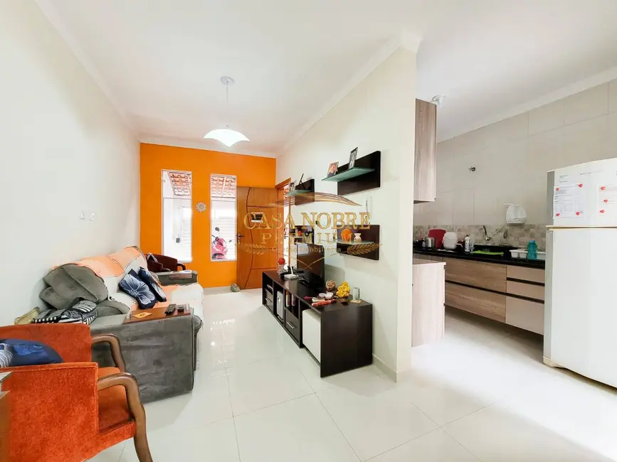 Foto 2 de Casa com 3 quartos à venda, 150m2 em Jardim Oásis, Taubate - SP