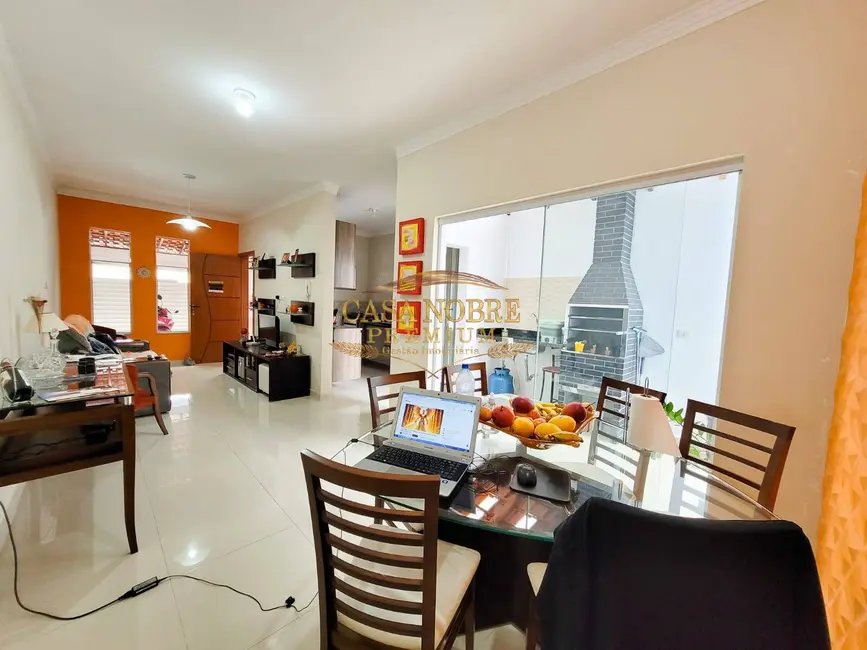 Foto 3 de Casa com 3 quartos à venda, 150m2 em Jardim Oásis, Taubate - SP