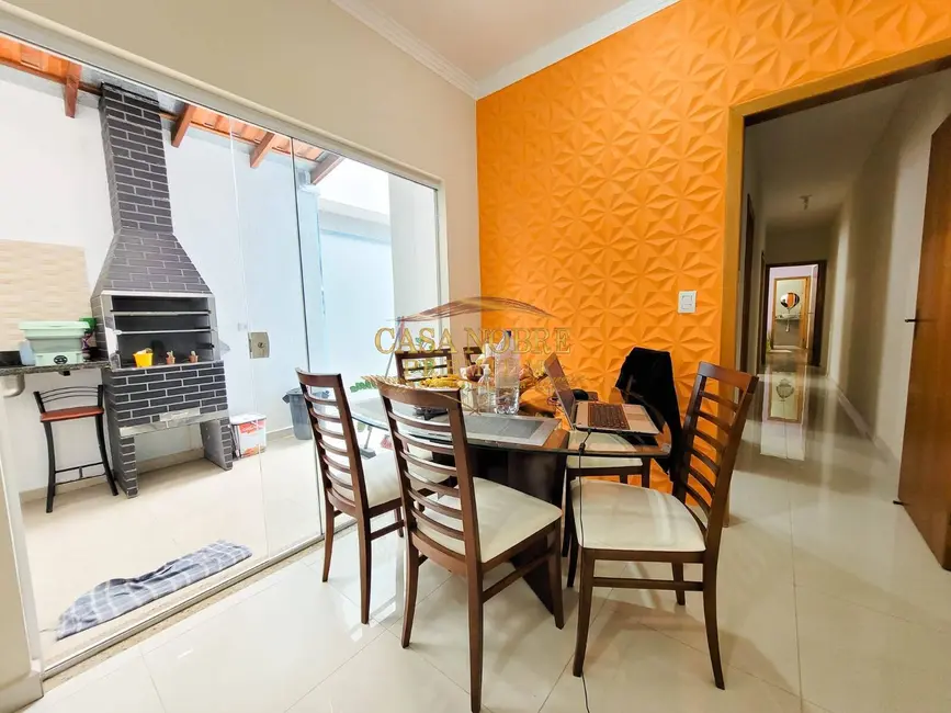 Foto 1 de Casa com 3 quartos à venda, 150m2 em Jardim Oásis, Taubate - SP