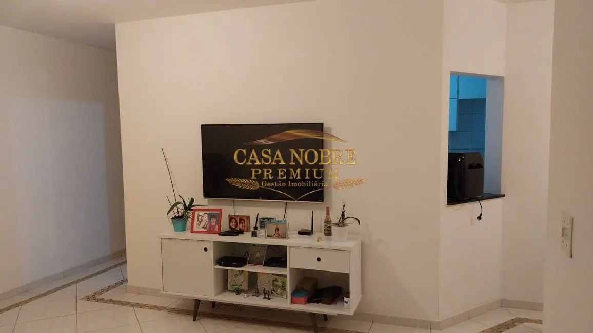 Foto 2 de Casa com 3 quartos à venda, 80m2 em Sao Jose Dos Campos - SP