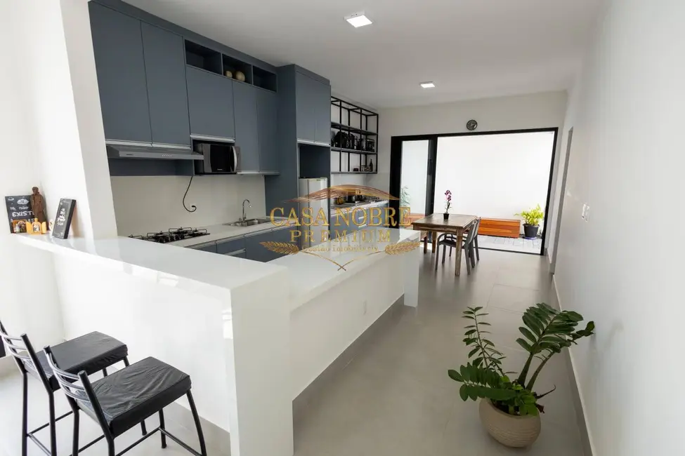 Foto 3 de Casa com 3 quartos à venda, 275m2 em Morada dos Nobres, Taubate - SP