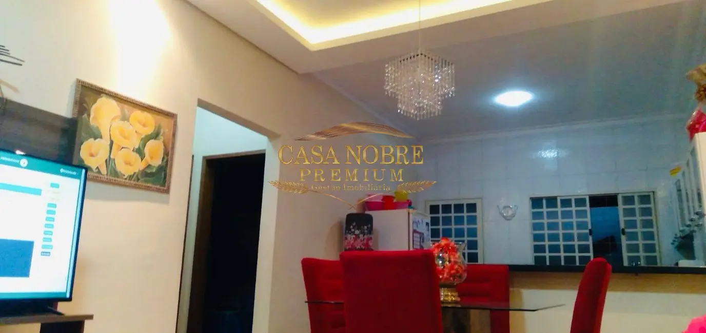 Foto 2 de Casa com 3 quartos à venda, 250m2 em Jardim Oásis, Taubate - SP