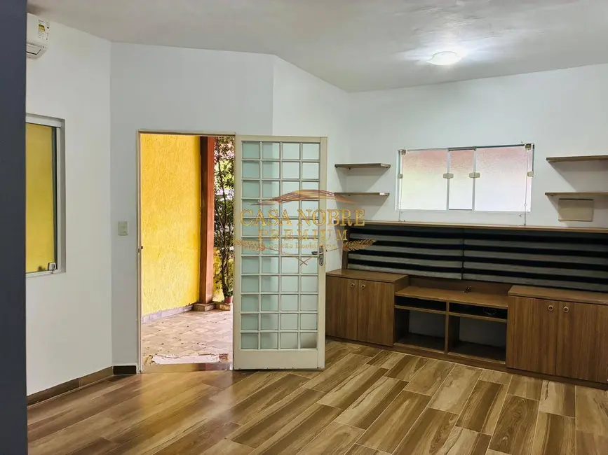 Casa com 2 quartos para alugar, 124m2 em Morada dos Nobres, Taubate - SP - imagem 2 Foto 2 de Casa com 2 quartos para alugar, 124m2 em Morada dos Nobres, Taubate - SP