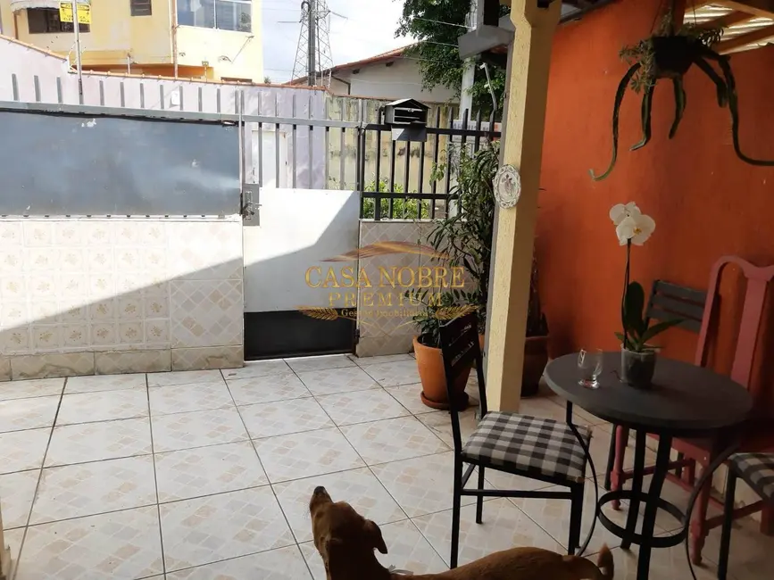 Foto 3 de Casa com 3 quartos à venda, 221m2 em Jardim do Sol, Taubate - SP