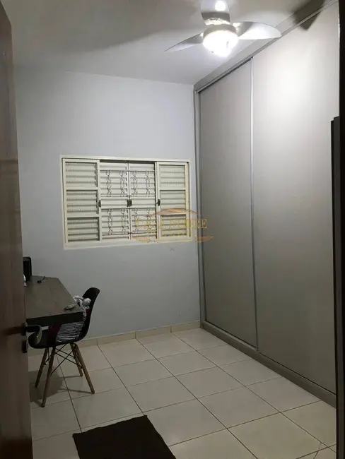 Foto 9 de Casa de Condomínio com 2 quartos à venda, 149m2 em Parque Arco Íris, Taubate - SP