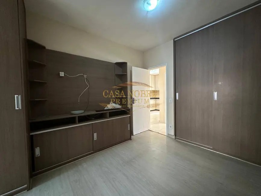 Foto 4 de Casa de Condomínio com 3 quartos à venda, 200m2 em Jardim Ana Rosa, Taubate - SP