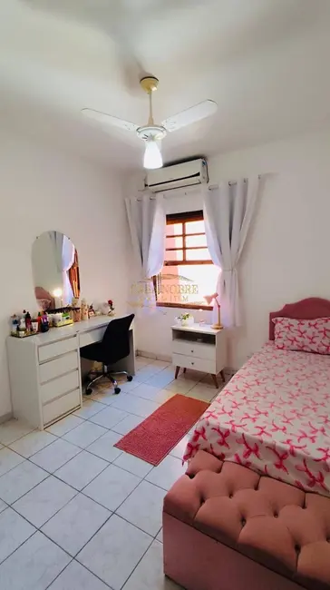 Foto 7 de Casa de Condomínio com 2 quartos à venda, 105m2 em Jardim Ana Rosa, Taubate - SP