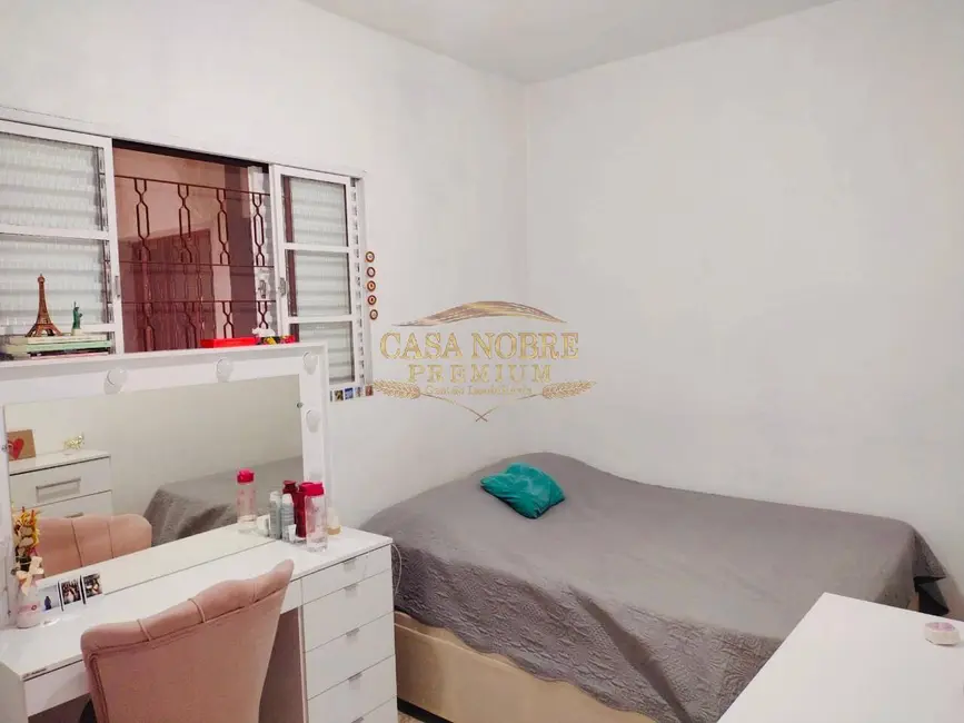 Foto 8 de Casa com 5 quartos à venda, 250m2 em Jardim Bela Vista, Taubate - SP