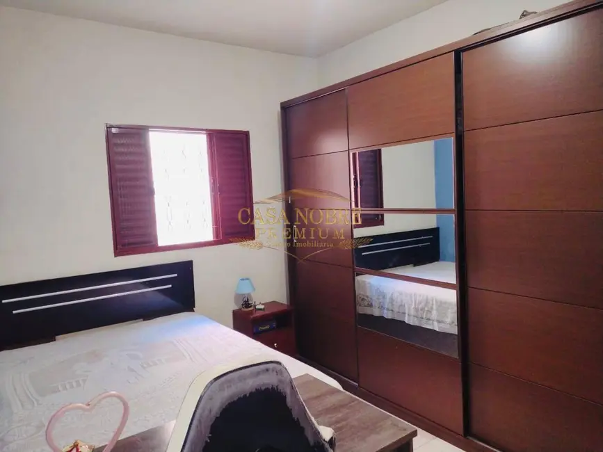 Foto 6 de Casa com 5 quartos à venda, 250m2 em Jardim Bela Vista, Taubate - SP