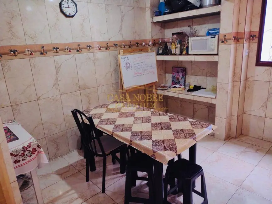 Foto 4 de Casa com 5 quartos à venda, 250m2 em Jardim Bela Vista, Taubate - SP