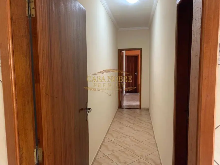 Foto 8 de Casa com 2 quartos à venda, 150m2 em Jardim Gurilândia, Taubate - SP