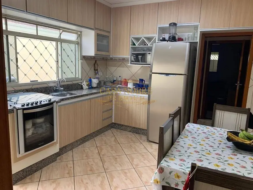 Foto 1 de Casa com 2 quartos à venda, 150m2 em Jardim Gurilândia, Taubate - SP