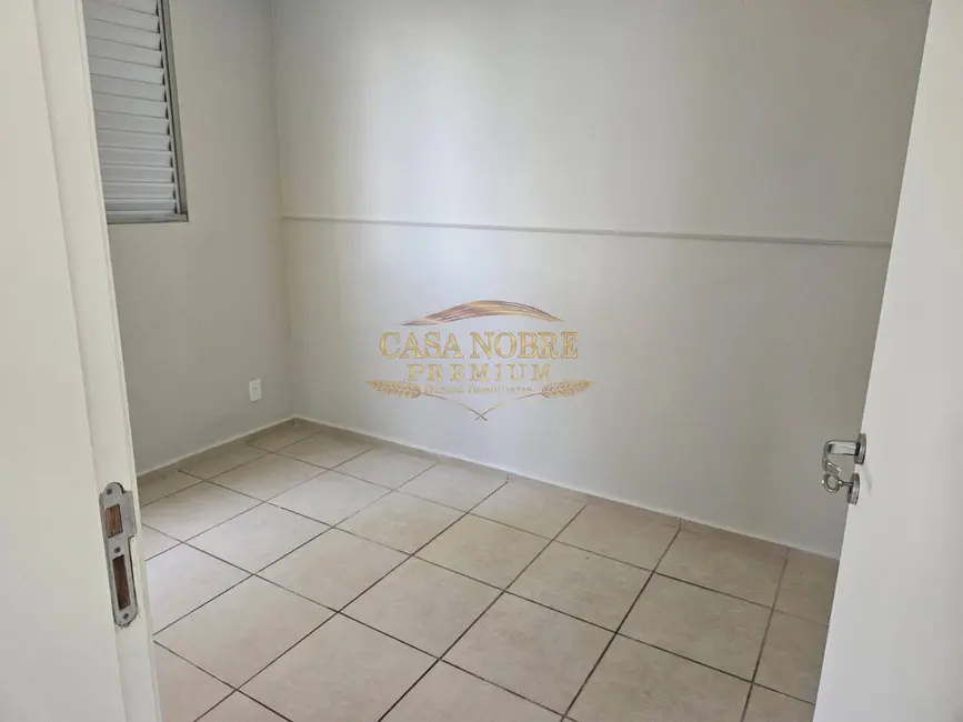 Foto 4 de Apartamento com 2 quartos à venda e para alugar, 44m2 em Estiva, Taubate - SP