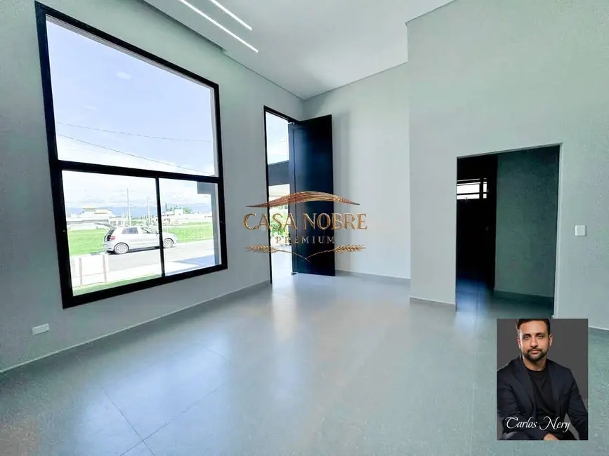 Foto 4 de Casa com 3 quartos à venda, 250m2 em Tremembe - SP