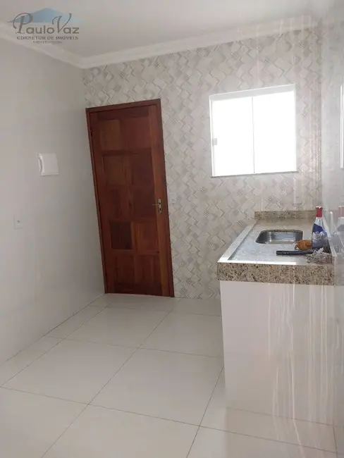 Casa com 2 quartos à venda, 90m2 em Centro, Araruama - RJ - imagem 8 Foto 8 de Casa com 2 quartos à venda, 90m2 em Centro, Araruama - RJ