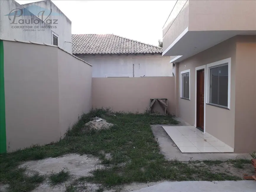 Foto 4 de Casa com 2 quartos à venda, 150m2 em Araruama - RJ