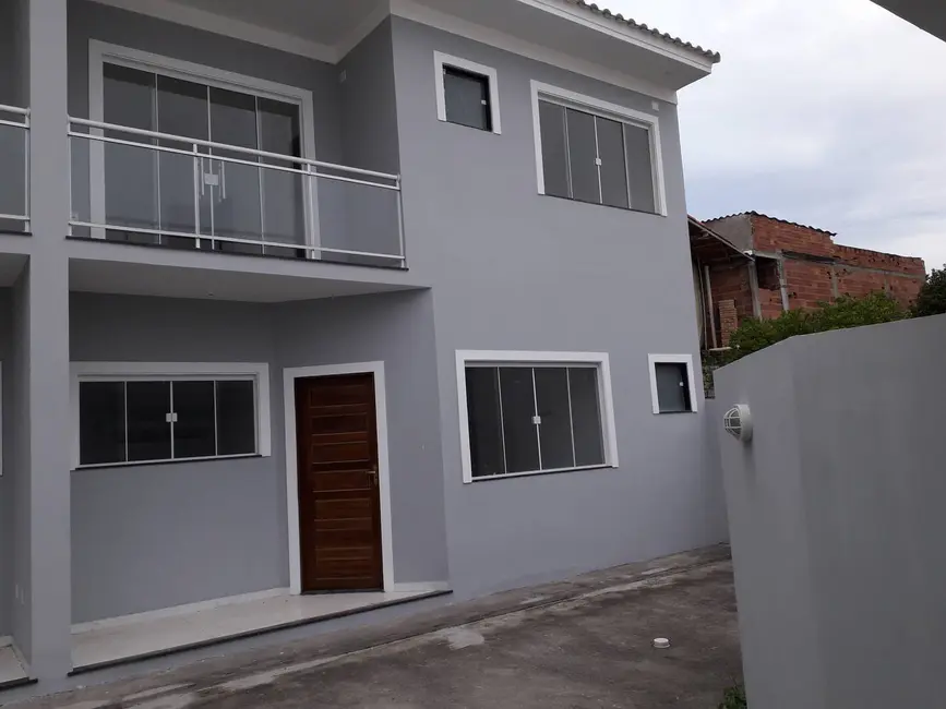 Foto 1 de Casa com 2 quartos à venda, 80m2 em Araruama - RJ