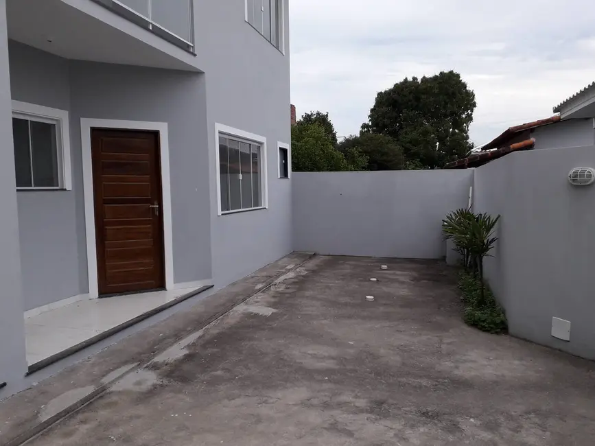 Foto 2 de Casa com 2 quartos à venda, 80m2 em Araruama - RJ