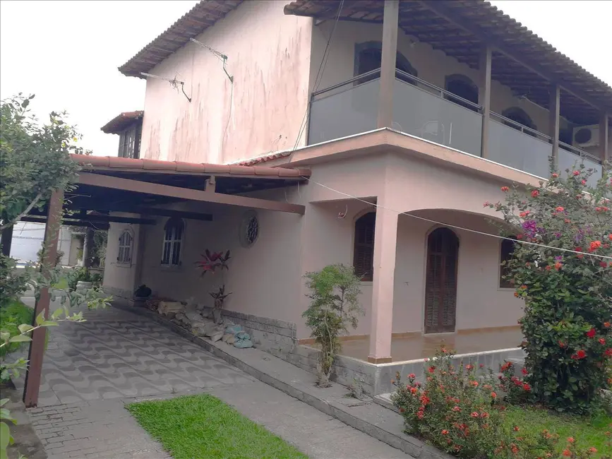 Foto 2 de Casa com 6 quartos à venda, 450m2 em Araruama - RJ
