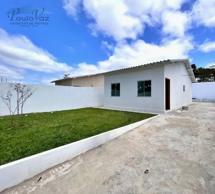 Foto 1 de Casa com 2 quartos para alugar, 250m2 em Araruama - RJ