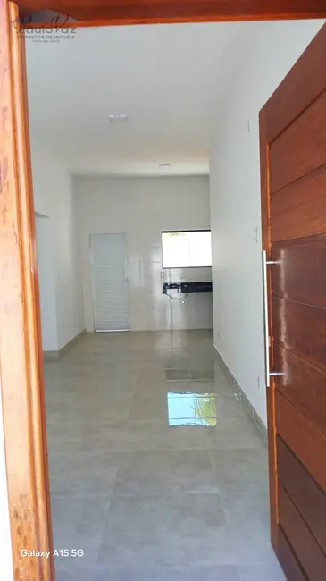 Foto 3 de Casa com 2 quartos à venda, 70m2 em Araruama - RJ