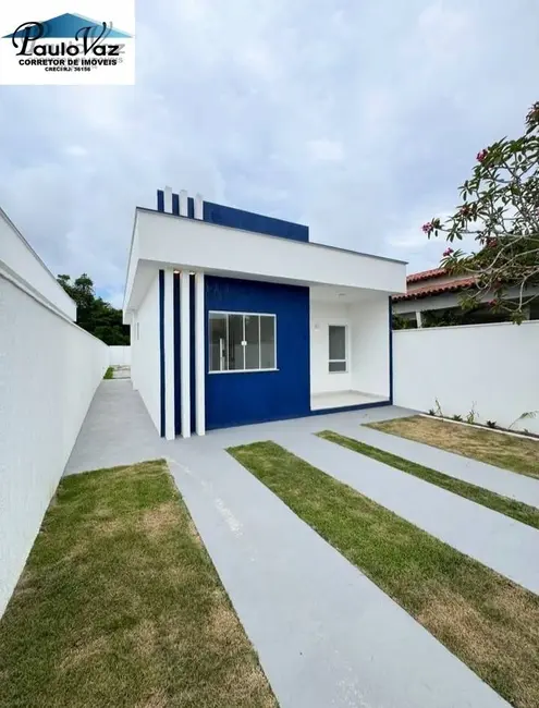 Foto 2 de Casa com 2 quartos à venda, 75m2 em Araruama - RJ