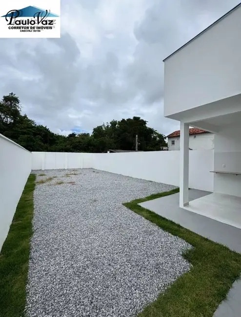 Foto 4 de Casa com 2 quartos à venda, 75m2 em Araruama - RJ