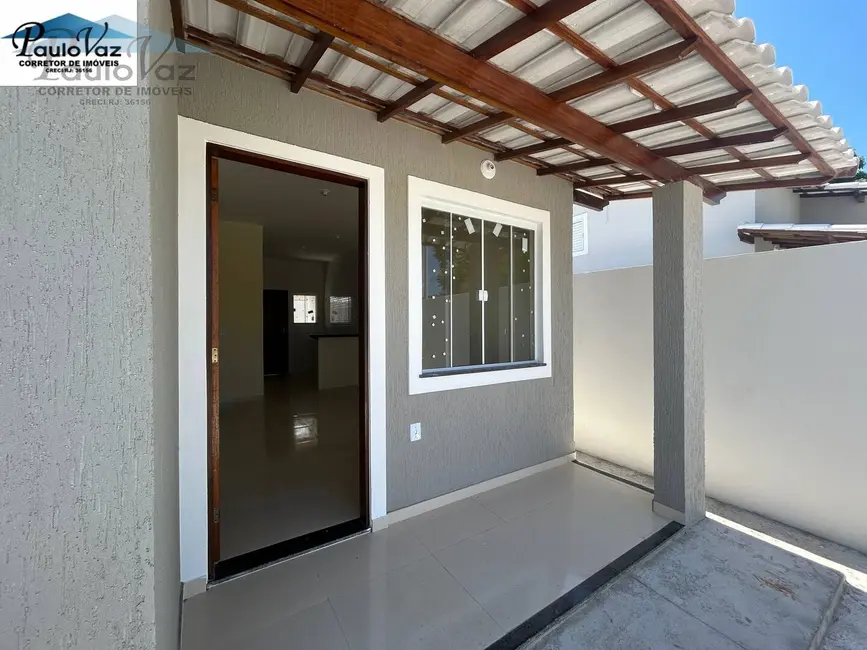 Foto 4 de Casa com 2 quartos à venda, 180m2 em Araruama - RJ