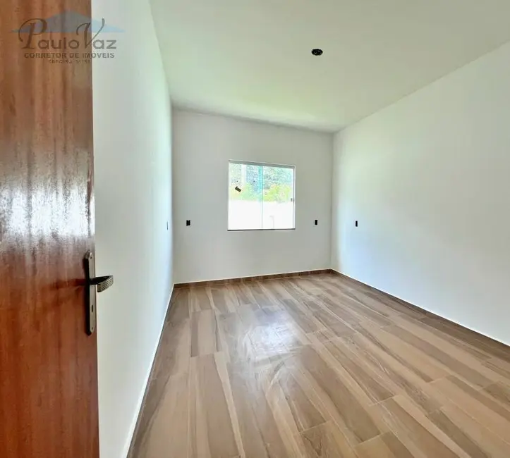 Foto 8 de Casa com 2 quartos à venda, 70m2 em Araruama - RJ