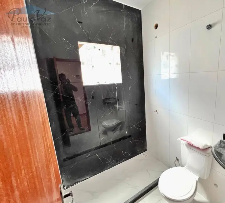 Foto 6 de Casa com 2 quartos à venda, 70m2 em Araruama - RJ