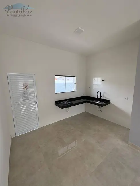 Foto 9 de Casa com 2 quartos à venda, 72m2 em Araruama - RJ