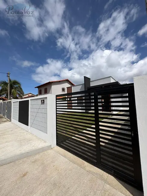 Foto 2 de Casa com 2 quartos à venda, 72m2 em Araruama - RJ