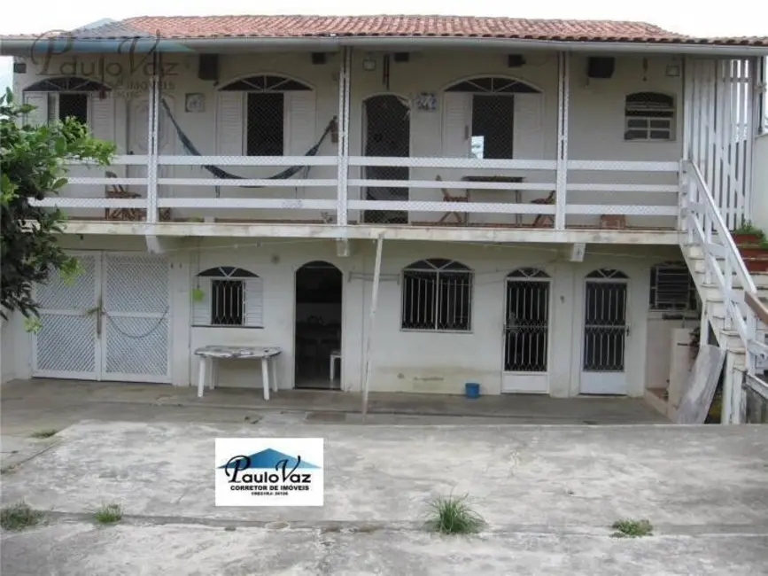 Foto 3 de Sobrado com 3 quartos à venda, 265m2 em Araruama - RJ