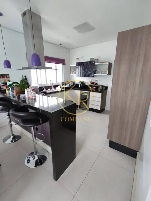 Sobrado com 3 quartos à venda, 305m2 em Alto da Boa Vista, Sorocaba - SP - imagem 4 Foto 4 de Sobrado com 3 quartos à venda, 305m2 em Alto da Boa Vista, Sorocaba - SP