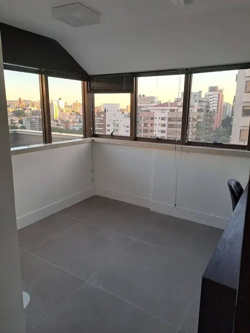 Apartamento com 3 quartos à venda, 247m2 em Bela Vista, Porto Alegre - RS - imagem 7 Foto 7 de Apartamento com 3 quartos à venda, 247m2 em Bela Vista, Porto Alegre - RS