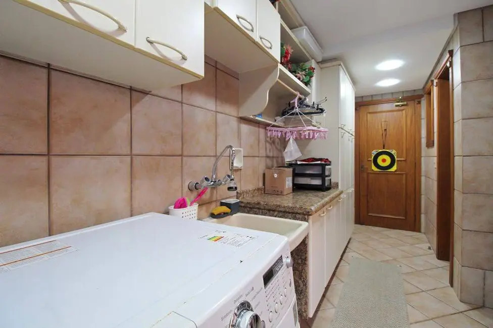 Foto 5 de Casa com 4 quartos à venda, 381m2 em Chácara das Pedras, Porto Alegre - RS