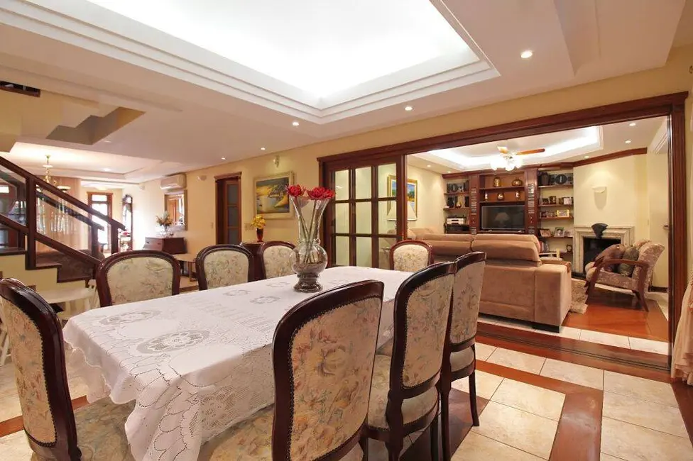 Foto 4 de Casa com 4 quartos à venda, 381m2 em Chácara das Pedras, Porto Alegre - RS