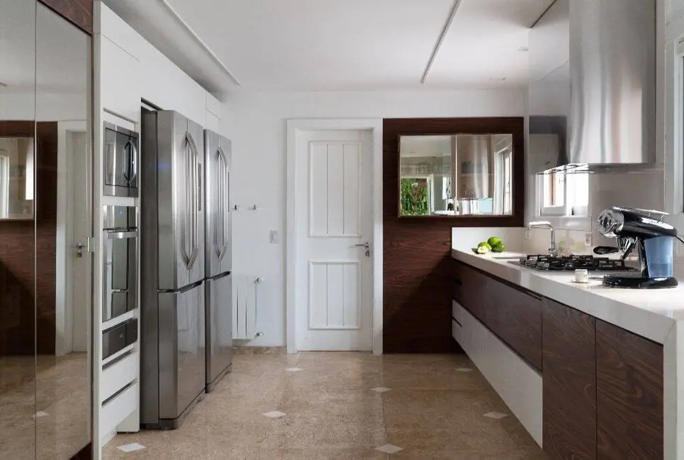 Casa com 4 quartos à venda em Santa Tereza, Porto Alegre - RS - imagem 5 Foto 5 de Casa com 4 quartos à venda em Santa Tereza, Porto Alegre - RS