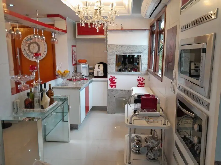 Apartamento com 3 quartos à venda, 170m2 em Santa Tereza, Porto Alegre - RS - imagem 7 Foto 7 de Apartamento com 3 quartos à venda, 170m2 em Santa Tereza, Porto Alegre - RS