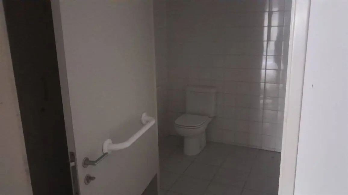 Sala Comercial à venda em Moinhos de Vento, Porto Alegre - RS - imagem 9 Foto 9 de Sala Comercial à venda em Moinhos de Vento, Porto Alegre - RS