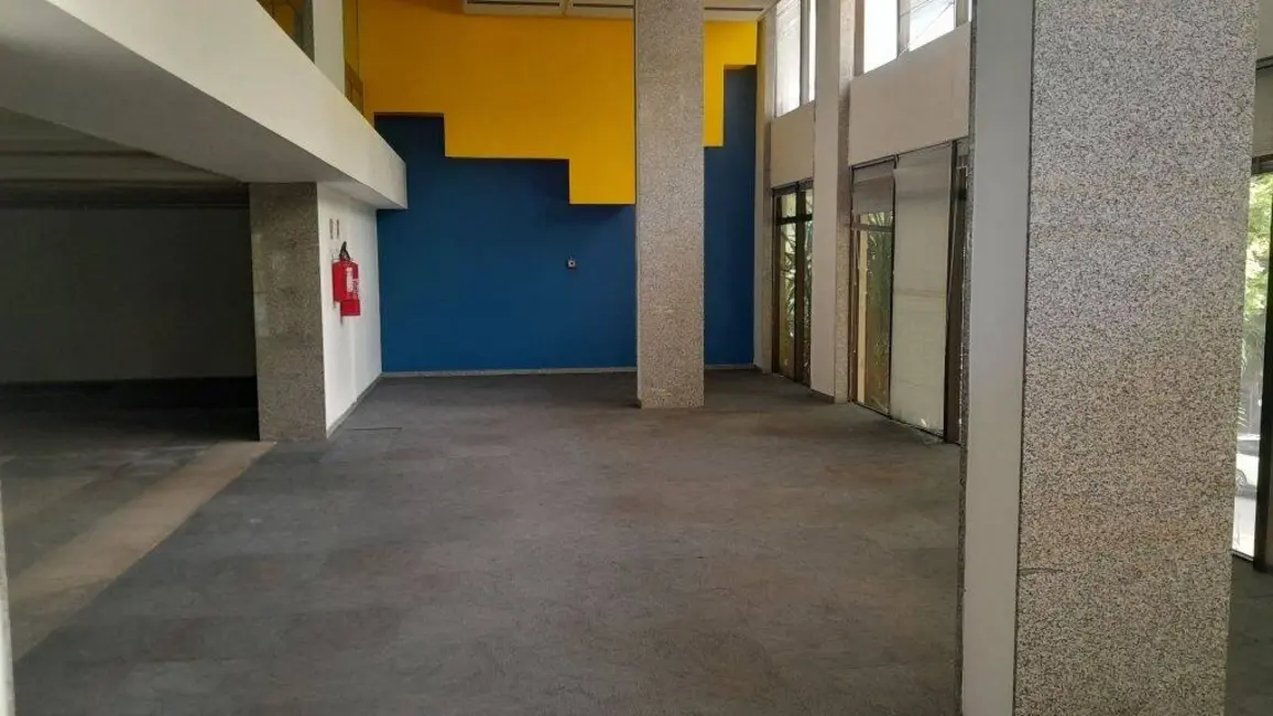 Sala Comercial à venda em Moinhos de Vento, Porto Alegre - RS - imagem 3 Foto 3 de Sala Comercial à venda em Moinhos de Vento, Porto Alegre - RS