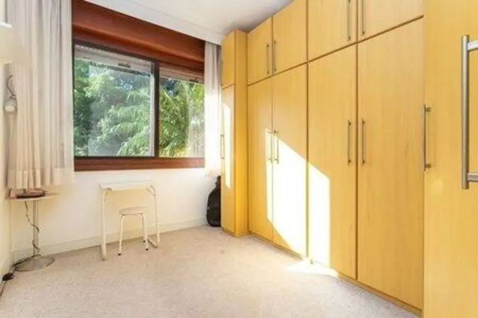 Foto 7 de Apartamento com 3 quartos à venda, 99m2 em Rio Branco, Porto Alegre - RS