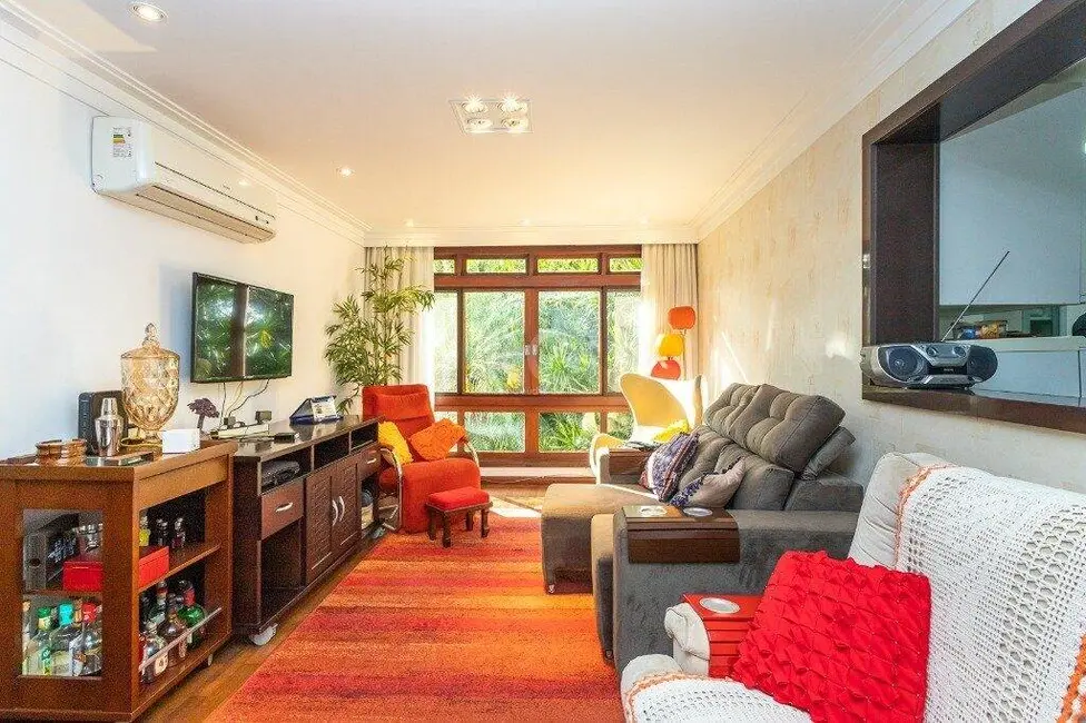 Foto 2 de Apartamento com 3 quartos à venda, 99m2 em Rio Branco, Porto Alegre - RS