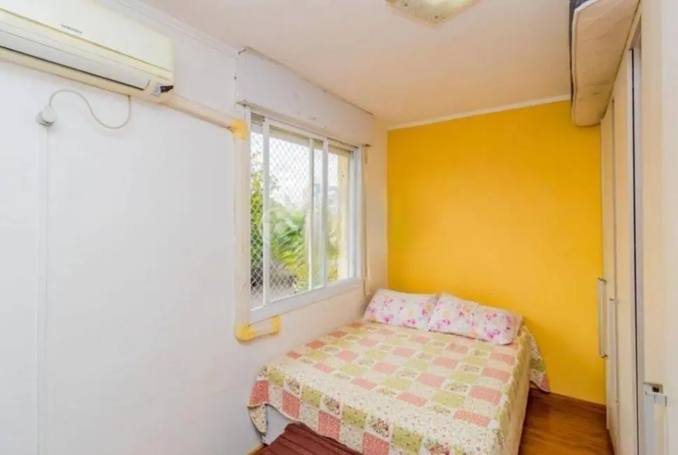 Foto 4 de Apartamento com 2 quartos à venda, 50m2 em Passo da Areia, Porto Alegre - RS