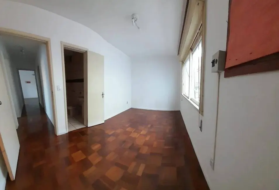 Apartamento com 4 quartos à venda, 83m2 em Menino Deus, Porto Alegre - RS - imagem 6 Foto 6 de Apartamento com 4 quartos à venda, 83m2 em Menino Deus, Porto Alegre - RS