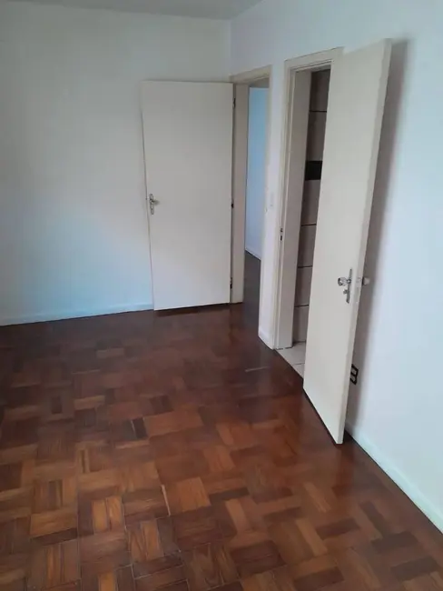 Apartamento com 4 quartos à venda, 83m2 em Menino Deus, Porto Alegre - RS - imagem 5 Foto 5 de Apartamento com 4 quartos à venda, 83m2 em Menino Deus, Porto Alegre - RS